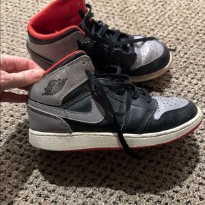 Boys Nike Air Jordan’s size 5Y